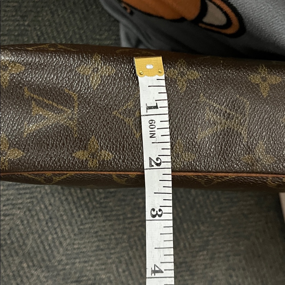 Authentic Louis Vuitton Monogram Compiegne 23 Clutch Bag - Picture 5 of 15